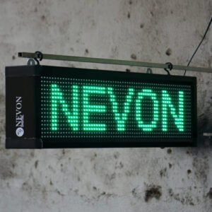 outdoor-moving-messge-bord-led-display